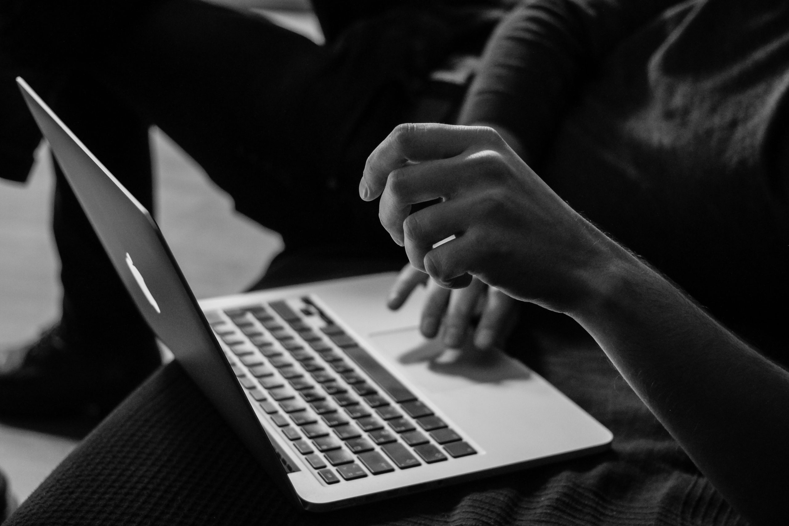 Cegah Judi Online, Kemenkominfo Melancarkan “SMS Blast”