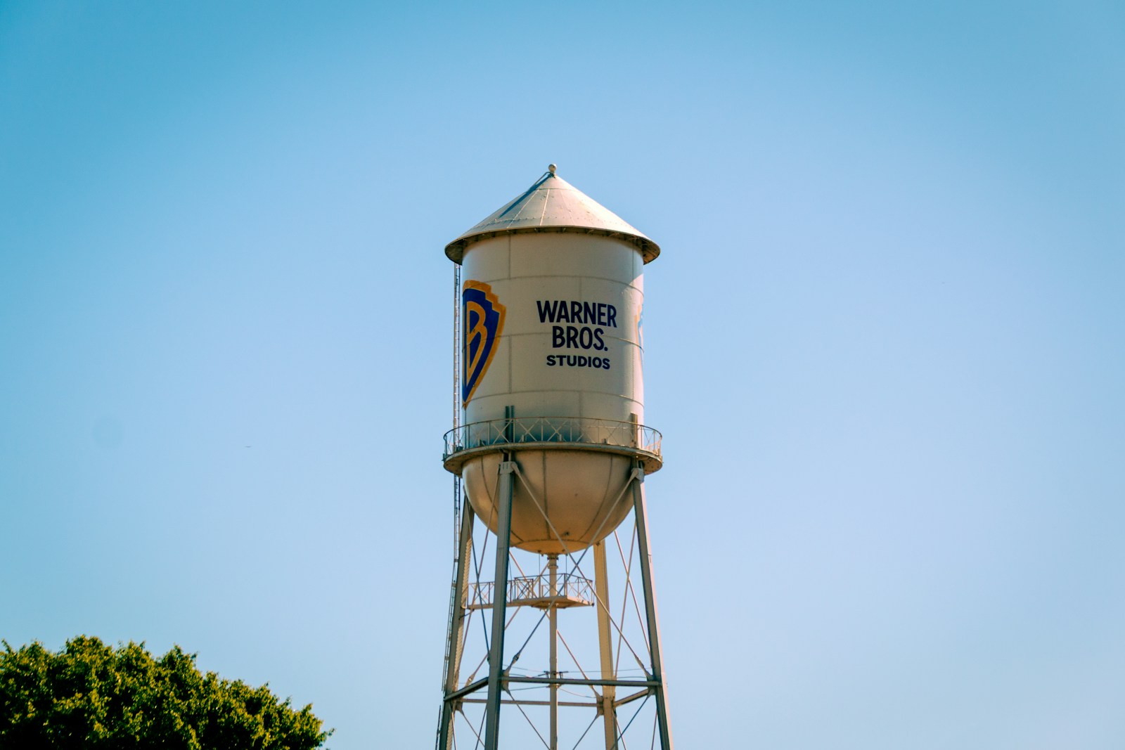 Netflix Akuisisi Warner Bros. Senilai Rp1.374 Triliun