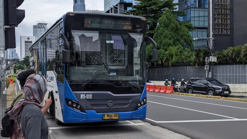 Naik TJ, MRT, dan LRT Cuma Rp1 di Hari Angkutan Nasional 2026